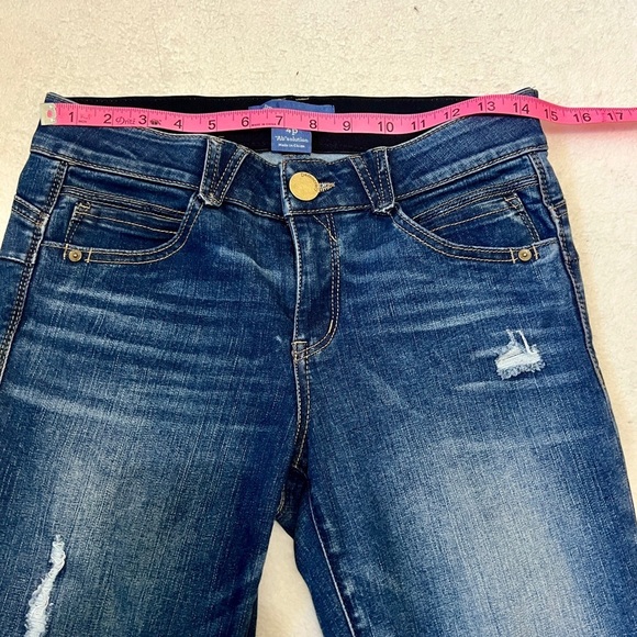 Democracy "Ab"Solution Tapered Cropped Jean - Size 4P (29") - Picture 3 of 12